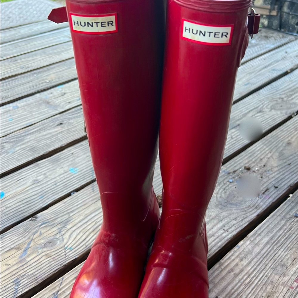 Hunter Tall Rubber Boots. Knee high.